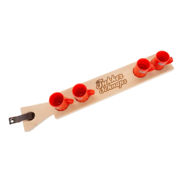 houten-serveerplank-met-4-borrelglaasjes